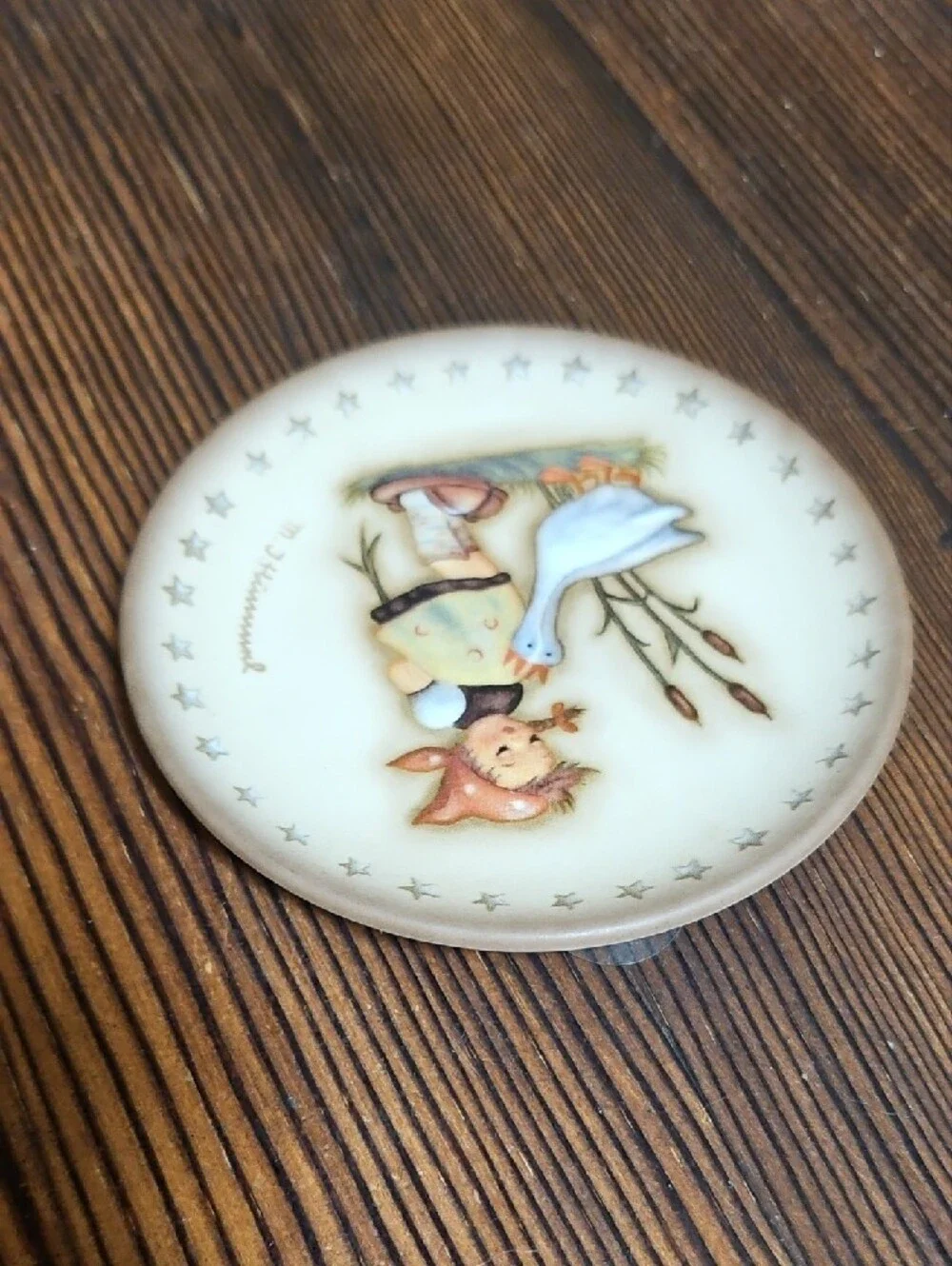 Hummel Cream Wall Plaque with Pastel Girl and Goose